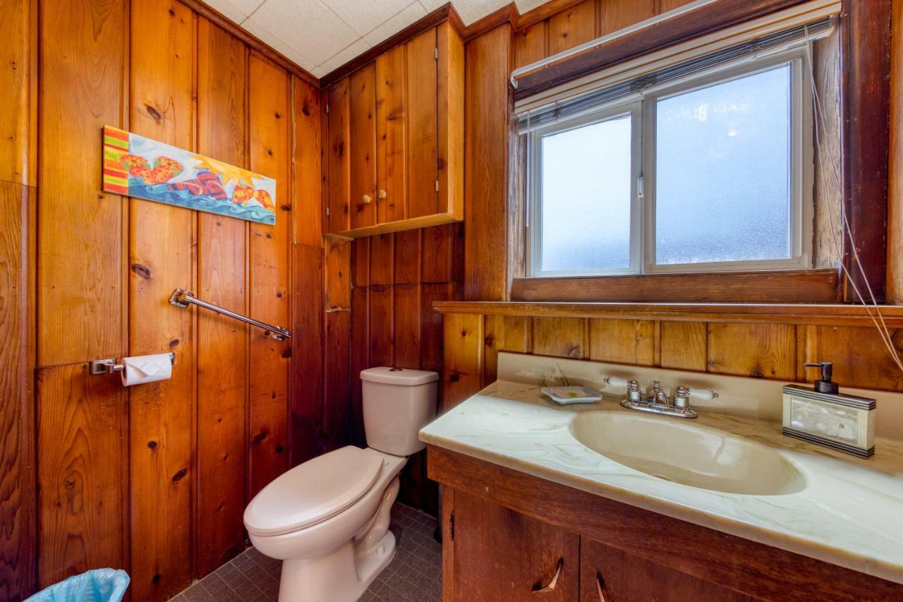 Rockaway Breeze Villa Рокълей Бийч Екстериор снимка