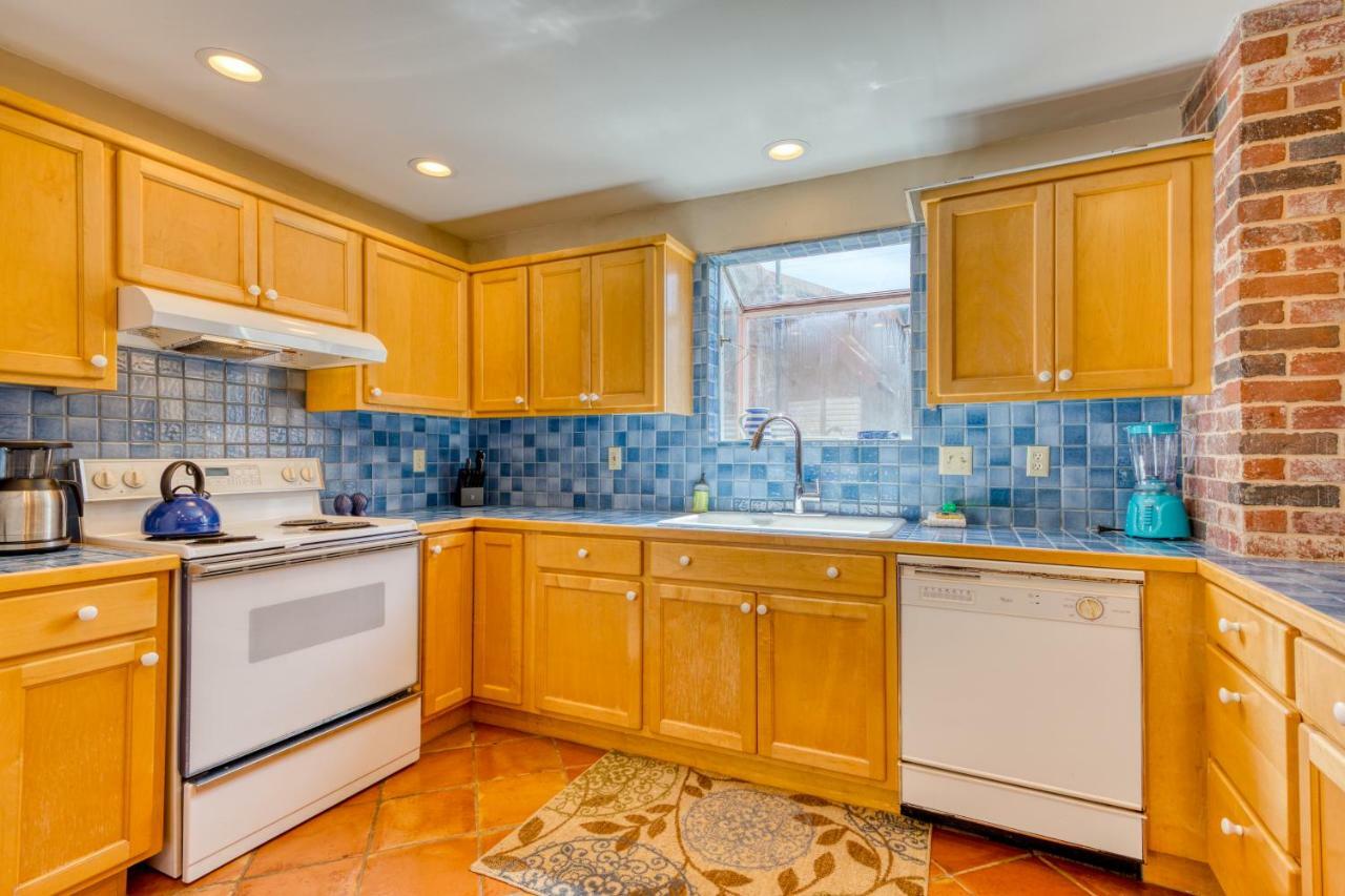 Rockaway Breeze Villa Рокълей Бийч Екстериор снимка